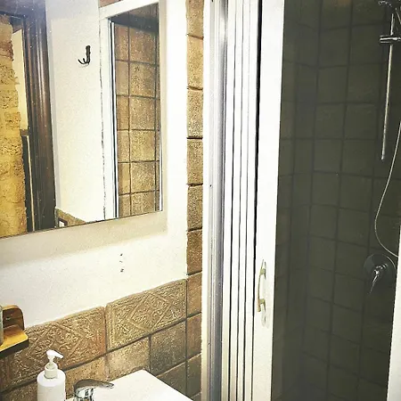 Quattro Canti Bijoux 公寓 *